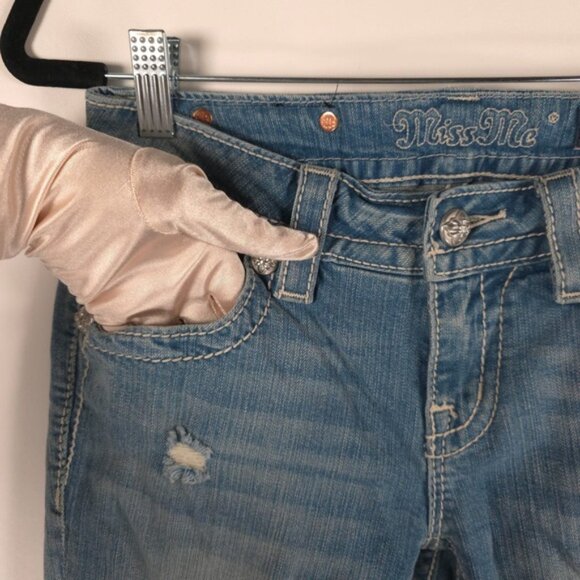 Miss Me Jeans SIGNATURE CUFFED CAPRI Crop Distressed Embellishment JP8229P Sz 26 - Picture 11 of 16